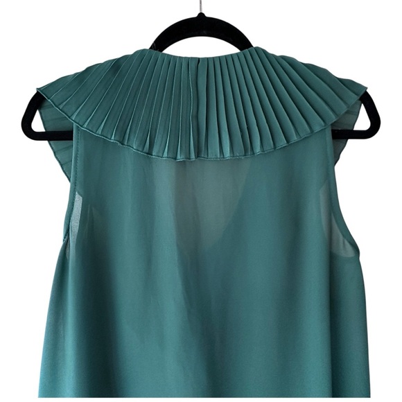 KAOS RUFFLE V-NECK SLEEVELESS BLOUSE TOP LIKE NEW | SIZE: 40 ITALIAN - Picture 6 of 9